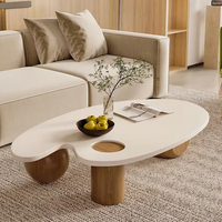 Table basse en bois irrégulière de style crème Table basse en bois créative et irrégulière de style moderne Wabi Sabi
