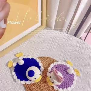 Donald Duck Telefonst änder & gehäkelte Puppe Stand DIY Kit-Hand gefertigt mit Polyester & Baumwolle KIVA Marke Modell K-1571 - Product Image 1