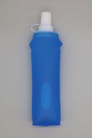 Bouteille d'eau pliable en TPU souple à fond carré personnalisée pour la course à pied, la randonnée, le cyclisme et les sports