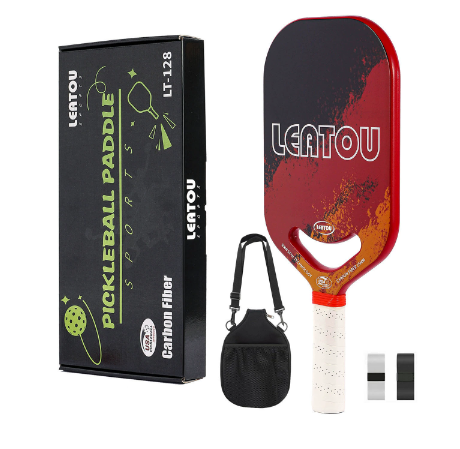 106. Peint en rouge et noir avec une boîte