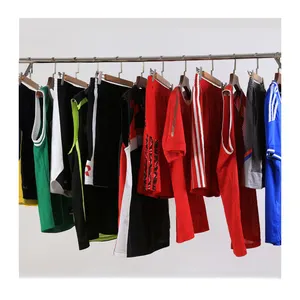 Vente de vêtements d'occasion en vrac Football Basketball Rugby Jersey Export Bonne qualité Football américain Règles australiennes etc. Vêtements d'occasion