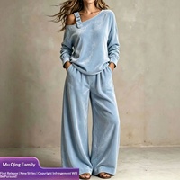 Nouvel ensemble décontracté deux pièces en velours uni pour femme, style européen et américain, pantalon ample à jambes larges et haut à manches longues épaules dénudées