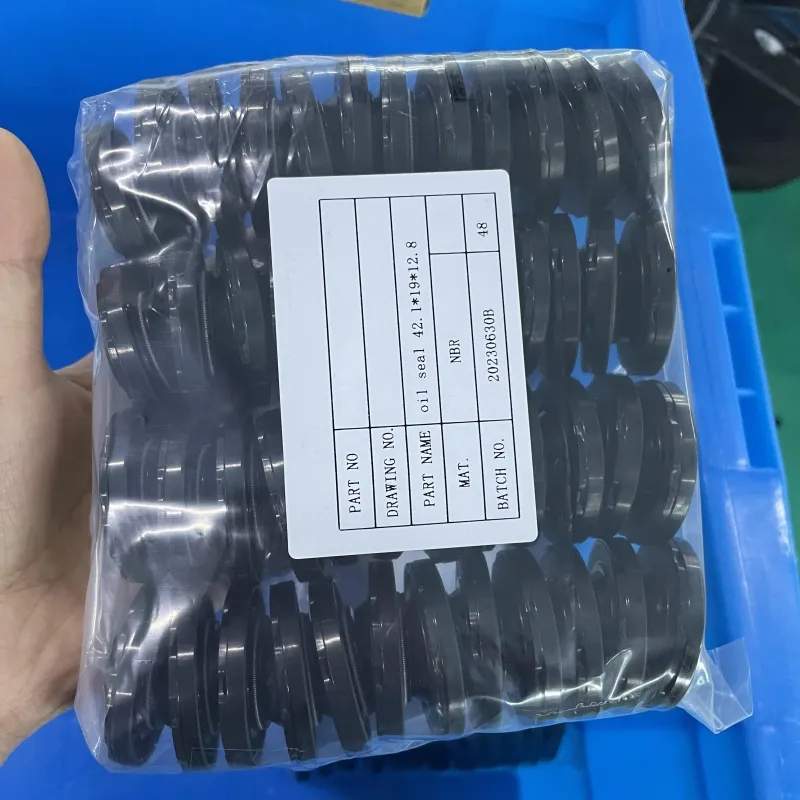 China Supplier Auto Spare Parts OEM 20*42.1*6.2/12.8 Oil Seal Automobile shock absorber