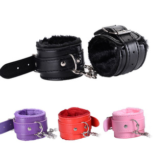 High-end Sexy regolabile in PU peluche manette polsino alla caviglia BDSM Bondage Sex Toy restrizioni di <span class=keywords><strong>sesso</strong></span> Bondage <span class=keywords><strong>accessori</strong></span> esotici - Product Image 3