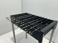 Barbecue portable avec télécommande, barbecue extérieur avec brochettes en acier inoxydable pour 3 à 5 personnes
