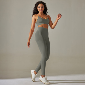 Haute qualité sans couture 5 pièces combinaison d'entraînement solide Sexy soutien-gorge haute élastique Leggings Fitness Scrunch bout à bout levage Shorts ensembles de Yoga - Product Image 2