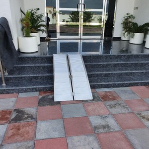 Rampa para Sillas de Ruedas de Aleación de Aluminio Senmai, 4FT 5FT 6FT 7FT 8FT, Antideslizante, para Uso en Exteriores, Hogares, Hospitales - Product Image 2