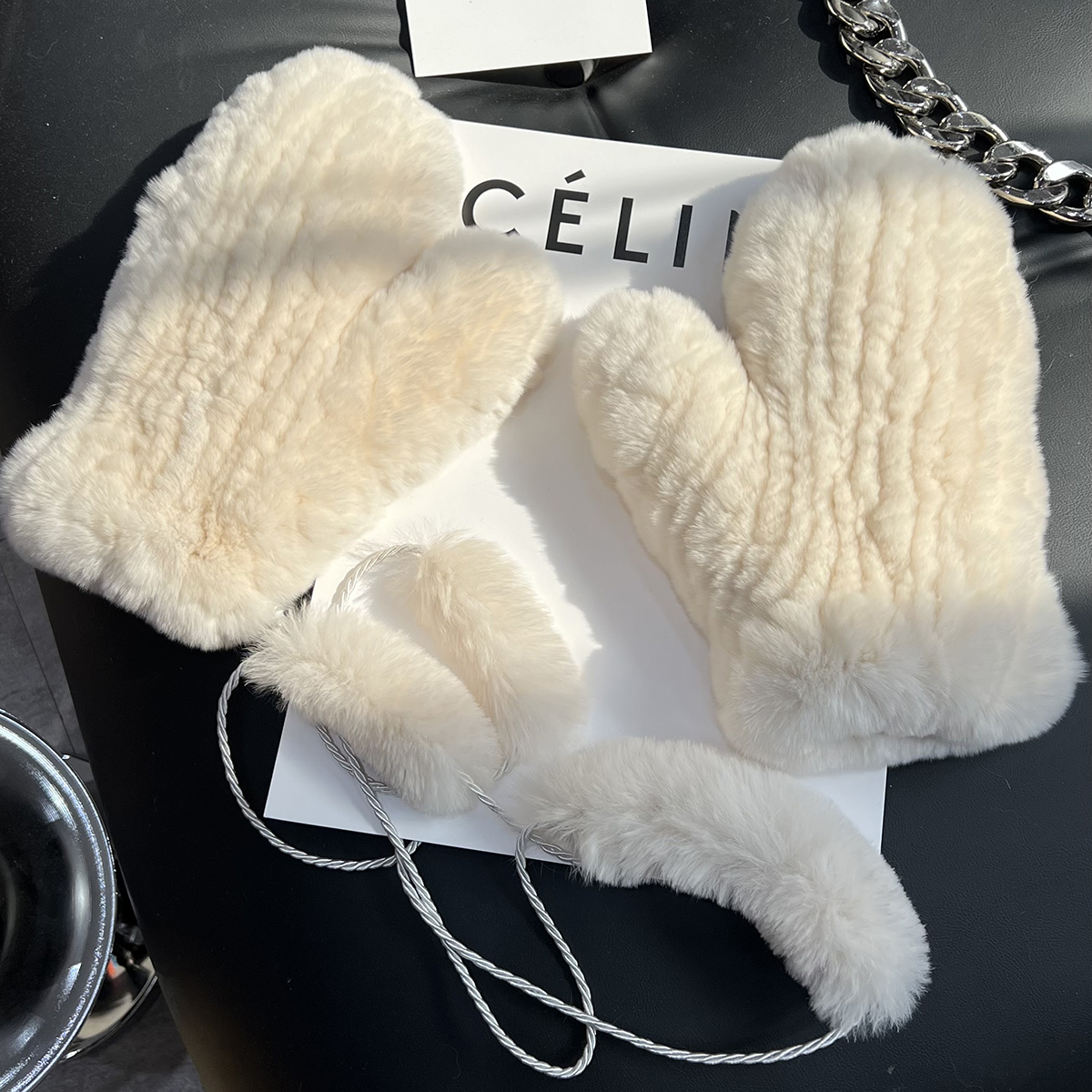 One size fits all - milk tea color