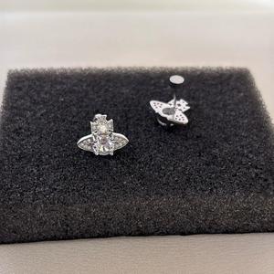 男性用CZプラネットスタッドイヤリングストリートウェアパンクヒップホップ男女兼用イヤリング - Product Image 2