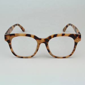 Vente en gros Monture <span class=keywords><strong>de</strong></span> <span class=keywords><strong>lunettes</strong></span> transparente optique en PC pour femmes Montures optiques en plastique PC bon marché - Product Image 3