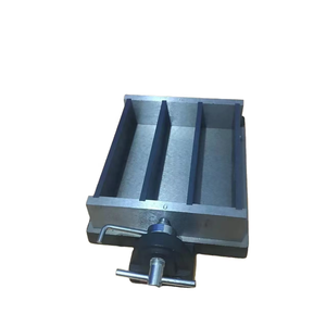 Moule en fonte 40*40*160mm pour machine à ciment et sable avec 1 an de garantie - Product Image 1