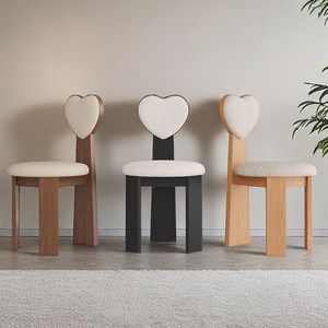 Sedia da Pranzo Moderna in Legno di Frassino Bianco con Rivestimento in Pelliccia d'Agnello, Design Minimalista dello Schienale per Cucina, Caffè o Bistrot - Product Image 1