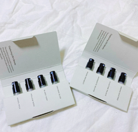 Coffret Échantillons de Parfum Élégant 5 Bouteilles Tailles 2ml et 10ml Boîte à Fermeture Magnétique Auto-érectile en Carton Recyclé avec Doublure en Éponge pour