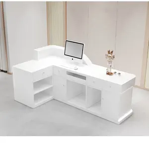 Mostrador de recepción blanco para salón de belleza, muebles de salón curvos de esquina en L, mostrador de recepción pequeño, mostrador de recepción