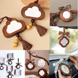 Ambientador de Coche Colgante de Madera con Logotipo Personalizado, Juego de Láminas de Aromaterapia Reemplazables de Larga Duración, OEM ODM, MOQ Bajo - Product Image 6