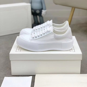 Customized logo white minimalist casual shoes with thick sole and anti-slip function. Luxury brand canvas shoes. - Product Image 1