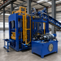 Machine à fabriquer des blocs entièrement automatique à haute efficacité QT6-15, plusieurs options de moules disponibles, adaptée aux briques creuses