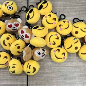 Porte-clés Expression 6 cm, Poupées en Peluche Créatives et Mignonnes de Dessin Animé, Pendentifs Porte-clés en Peluche <span class=keywords><strong>Smiley</strong></span> - Product Image 6