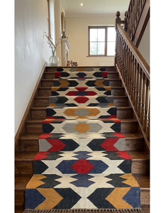 Tapis de couloir en laine et jute tissé à la main |   Tapis de couloir de style Kilim géométrique tribal pour la décoration de sol de maison bohème ou de ferme - Product Image 2