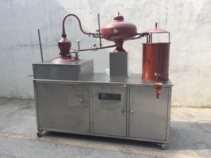 Équipement de <span class=keywords><strong>distillerie</strong></span> de vin, alambic à <span class=keywords><strong>cognac</strong></span> de Charente 400L, distillateur de brandy en cuivre automatique - Product Image 6