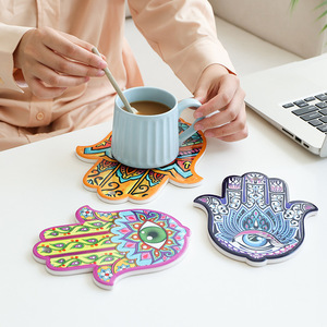 Posavasos de cerámica con forma de mano de estilo nórdico, 15x18 cm, aislante del calor, antideslizante, para taza de café, decoración de escritorio - Product Image 1