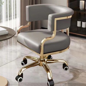 Silla de Oficina Giratoria Ajustable de Cuero para Jefes y Belleza - Product Image 2
