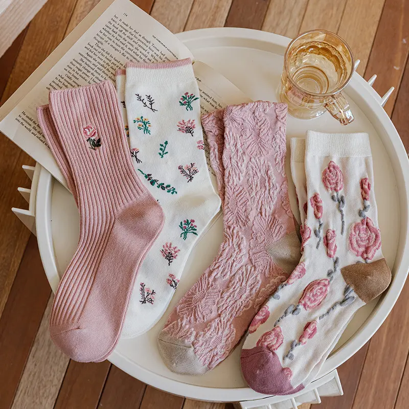 Lente Retro Reliëf Bloemen Roze Rose Katoen Mid Tube Sokken Voor Vrouwen