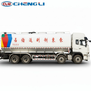 Camion à fourrage personnalisé CLW 8x4, capacité de 18,07 m³, avec décharge par vis sans fin de 16 tonnes, pour le transport de céréales et d'aliments pour volailles et bétail - Product Image 2