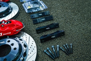 ชุดเบรคหน้าคาลิปเปอร์6หม้อพร้อมดิสก์ระบายอากาศ2ชิ้นล้อ18นิ้วสำหรับ <span class=keywords><strong>BMW</strong></span> E30 E34 <span class=keywords><strong>E35</strong></span> E36 E38 E46 E90 E92 E91 - Product Image 3