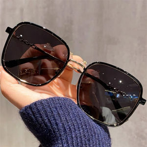 High Appearance Level Luxury Girls Fashion Retro Sun Glasses UV400 Premium <b>Large</b> <b>Frame</b> Luxury Glasses With Gold Dust - Product Image 6