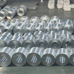 Bobina <span class=keywords><strong>de</strong></span> Acero Galvanizado por Inmersión en Caliente con Patrón <span class=keywords><strong>de</strong></span> Lente - Bobina <span class=keywords><strong>de</strong></span> Acero Antideslizante Q235B A36 con Patrón Cuadriculado para Construcción/Transporte - Product Image 4