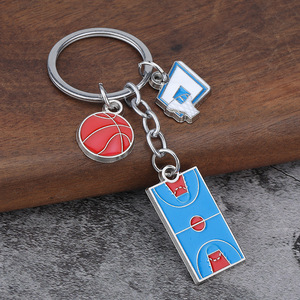 Porte-clés créatif Onemax 2026 en forme de terrain de football, breloques pour les amateurs de football, cadeau souvenir sportif, accessoires de mode, pendentifs - Product Image 5