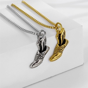 Colgante Personalizado de Acero Inoxidable Fundido en 3D, Colgante de Zapato en Oro y Plata, Collar con Alas de Ángel - Product Image 1