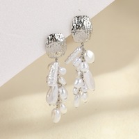 Boucles d'oreilles pendantes en perles baroques pour femmes, couleur or et argent, design lisse et brillant, bijoux cadeau pour un style au quotidien