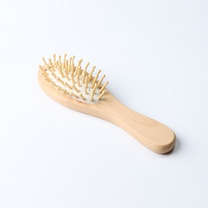 <span class=keywords><strong>Spazzola</strong></span> <span class=keywords><strong>per</strong></span> capelli in legno di faggio con setole di pelo di capretto e cuscinetto d'aria <span class=keywords><strong>per</strong></span> massaggio - Set spazzole <span class=keywords><strong>per</strong></span> bagno e shampoo - Product Image 3