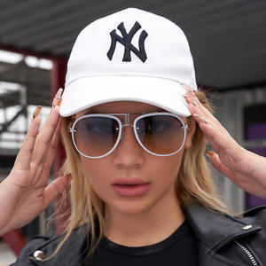 แว่นกันแดดสไตล์พังก์สำหรับผู้ชายและผู้หญิงแว่นกันแดดสไตล์พังก์แบบปรับแต่งสีโลโก้ด้วยเลเซอร์สไตล์สตีมพังค์สำหรับ2022 - Product Image 2