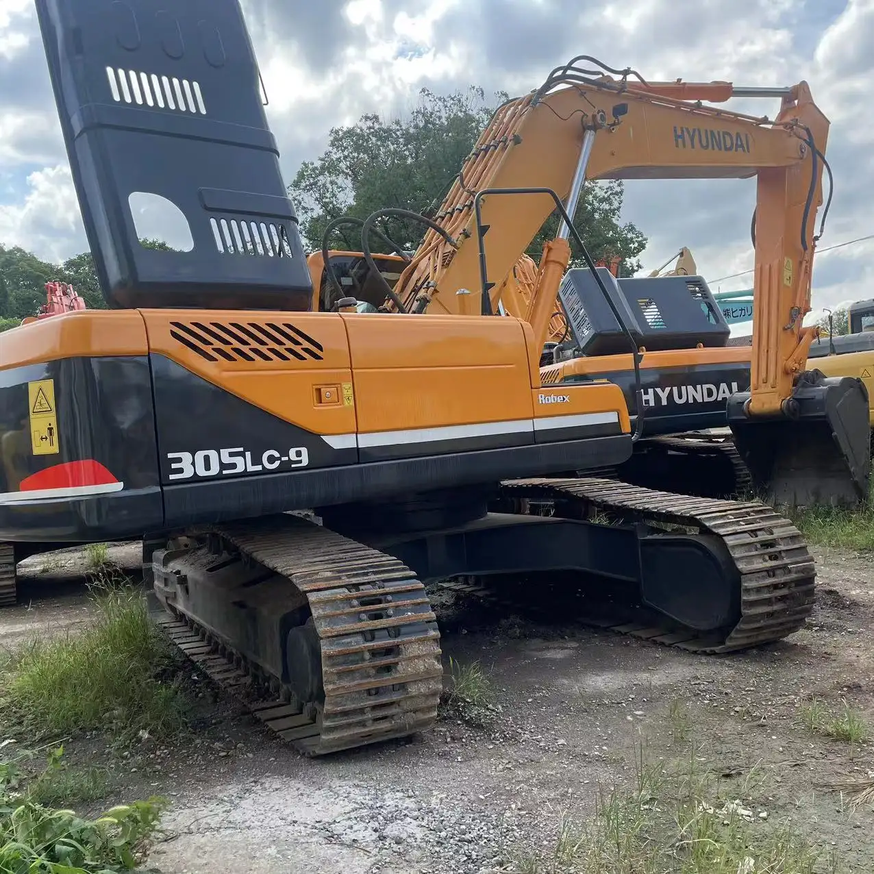 Escavadeira Hyundai 305 usada, escavadeira moderna 305 original coreana de venda quente com 30 toneladas de baixas horas de trabalho e alta pressão