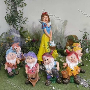 Décorations de Noël extérieures en fibre de verre multicolores à motif Blanche-Neige et les Sept Nains, éclairées par des lumières LED, indice de protection IP65 - Product Image 5