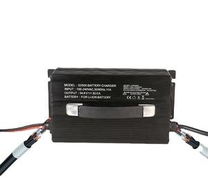 C2500P chargeur de batterie externe 84v30a Li-ion 72V chargeur pour tracteur plancher scubber navette chariot élévateur agriculture mechaine - Product Image 2