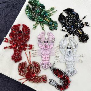 Parches de cuentas de diamantes de imitación con forma de langosta 3D personalizados hechos a mano, forma de corazón fácil de planchar para sombreros, cosidos para tela de PVC y fieltro - Product Image 1