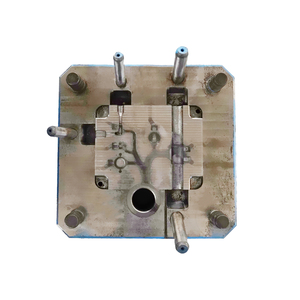 Op maat gemaakte aluminium gietmatrijs voor lamponderdelen, H13 staal, hoge precisie, OEM-service, rechtstreekse levering vanuit de fabriek - Product Image 1