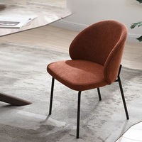 Chaise de salle à manger inclinable de luxe moderne nordique, nouveau modèle, avec pieds en métal et tissu en velours marron coloré, pour hôtels et restaurants (vente en gros)