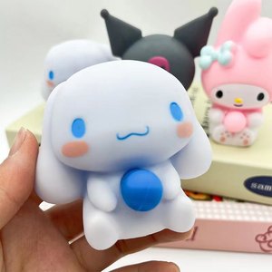 Sanrio Cinnamoroll Jouet à presser en TPE souple à rebond lent pour enfants de 2 à 4 ans unisexe - Product Image 1