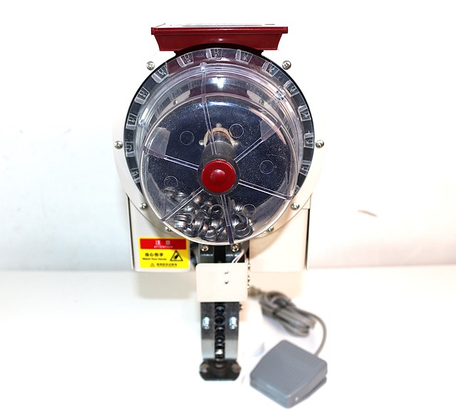Professional Manufacturer Durable Electric Automatic Grommet Machine for Computer Pad Name Card Holder Waterproof Tarp