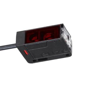 Original Leuze <b>Diffuse</b> Reflection Sensor HT3C PRK 18 / PRK 18/24 DL.46 SERIES - Product Image 4