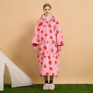 Уютное одеяло с двойными карманами - Product Image 1