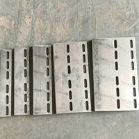 Canaux de câblage métalliques fermés à fond plein galvanisés à chaud, anti-poussière et anti-corrosion pour câblage électrique d'usine