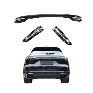 Nouveaux feux arrière LED fumés noirs pour Cayenne 2018-2024, avec clignotants et feux de freinage, 5000K 3000 Lumens - Product Image 1