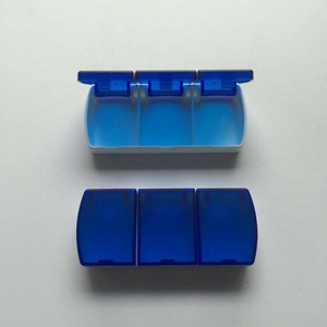 New Medical Pharmaceutical Promotion Gift Plastic 3 Compartments Pill Box Travel Pill Case 3 Grids Travel Pill Storage Box