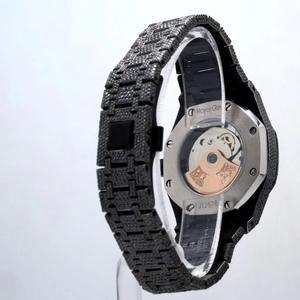 Reloj cronógrafo de acero inoxidable con diamantes VVS de diseñador, el más vendido, para uso deportivo y casual, disponible para la venta. - Product Image 3